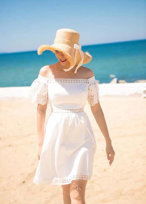 Vốn sở hữu nhan sắc đẹp tự nhiên, Hà Kiều Anh dù đã ngoài 40 tuổi vẫn giữ được vẻ đẹp quyến rũ.