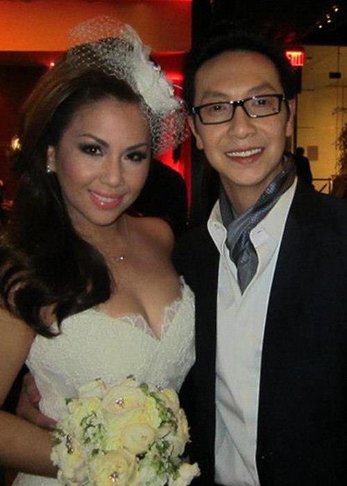 Cặp đôi lặng lẽ kết hôn sau một thời gian tìm hiểu. Tuy nhiên, chung sống được 16 năm, vợ chồng Minh Tuyết mới quyết định tổ chức hôn lễ. Ảnh: Dân Việt