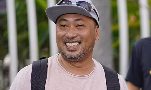 Hoang Oanh tiep tuc “lot mat xanh” dao dien Nguyen Quang Dung