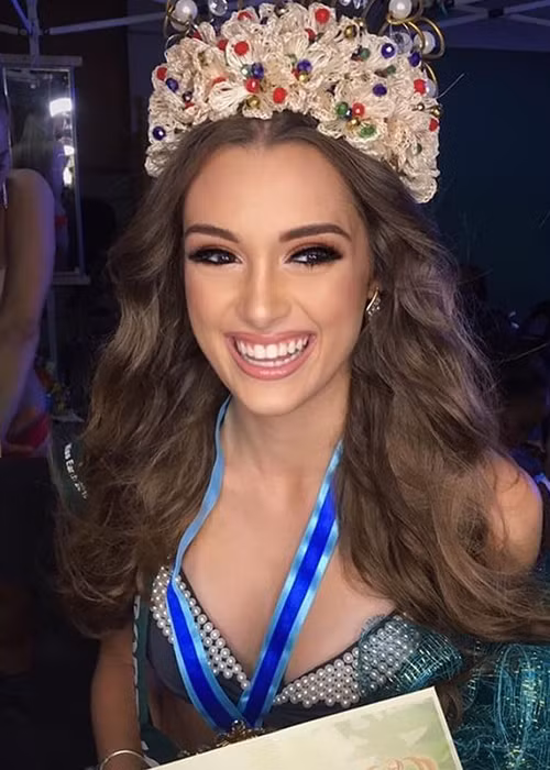 Không thể phủ nhận dù dừng chân ở top 8 nhưng Telma đẹp không kém cạnh Phương Khánh - đại diện giành vương miện.