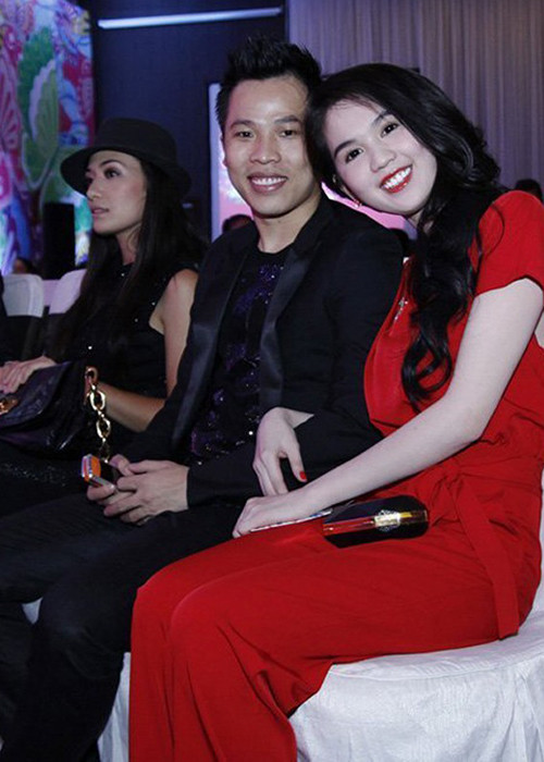 Không chỉ dừng lại ở mối quan hệ giữa ông bầu - người đẹp, Khắc Tiệp và Ngọc Trinh còn được cho là tri kỷ của nhau. Ảnh: Đời sống pháp luật