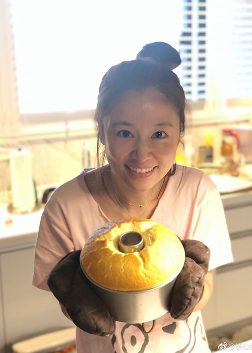 Trong khi Hoắc Kiến Hoa không còn sử dụng mạng xã hội thì bà xã của anh - Lâm Tâm Như lại rất tích cực tương tác với fan qua trang cá nhân.