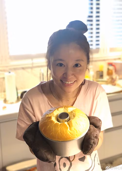 Trong khi Hoắc Kiến Hoa không còn sử dụng mạng xã hội thì bà xã của anh - Lâm Tâm Như lại rất tích cực tương tác với fan qua trang cá nhân.