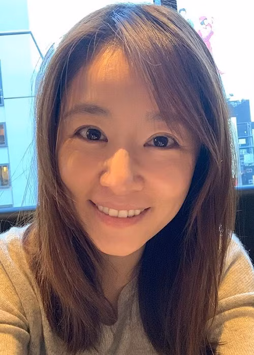 Lâm Tâm Như rất chăm khoe gương mặt mộc đẹp không tỳ vết.