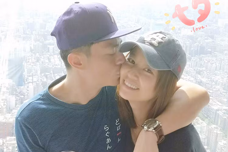 Sau khi kết hôn với Hoắc Kiến Hoa, Lâm Tâm Như thi thoảng mới chia sẻ hình ảnh bên ông xã.