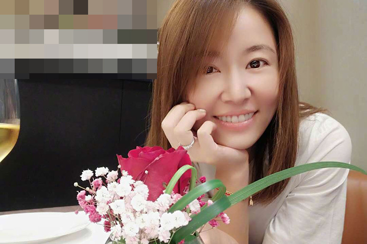 Sau khi sinh con, nữ diễn viên nổi tiếng xứ Trung ngày càng đẹp mặn mà.