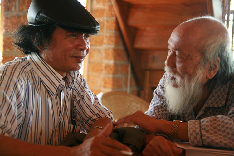 Nhạc sĩ Nguyễn Trọng Tạo khá thân với gia đình cố giáo sư Văn Như Cương. Ảnh: FBNV