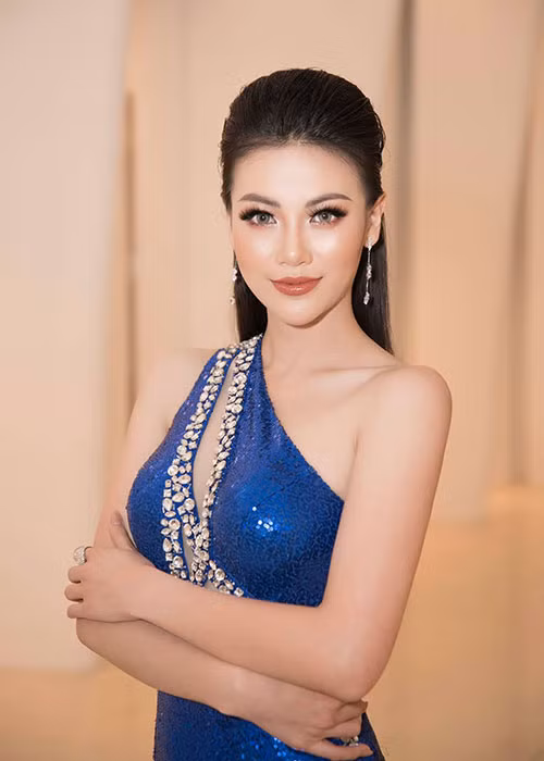 Không lâu sau khi về nước, Phương Khánh còn bị anh K tố vô ơn. Ngoài ra, theo anh K, Phương Khánh còn khéo léo cài cắm 2 giám khảo Việt Nam ngồi ghế nóng chung kết Hoa hậu Trái đất 2018 để đoạt vương miện. Phía Phương Khánh nhanh chóng phủ nhận lời tố của anh K.