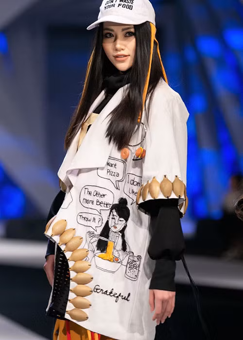 Scandal noi tiep scandal, Phuong Khanh khien vuong mien hoa hau bi hoen mo?