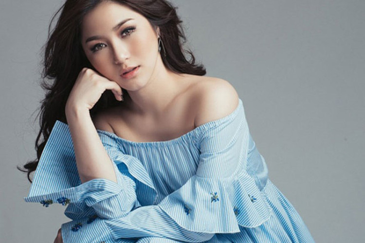 Hương Tràm từng tiết lộ, khi bắt đầu tiếp xúc với ánh hào quang, cô đã phải sử dụng thuốc ngủ để giảm stress. Ảnh: Lao động