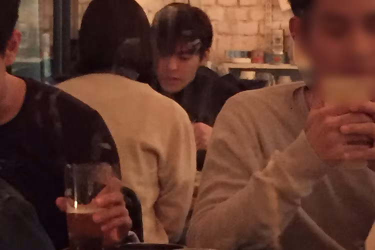 Fan của Kim Woo Bin yêu mến và cảm ơn Shin Min Ah đã luôn là chỗ dựa vững chắc cho nam diễn viên trong khoảng thời gian đầy khó khăn. Ảnh: Naver