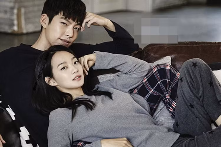 Xứng đôi vừa lứa, Kim Woo Bin và Shin Min Ah nhận được sự ủng hộ của đông đảo người hâm mộ. Ảnh: Insight