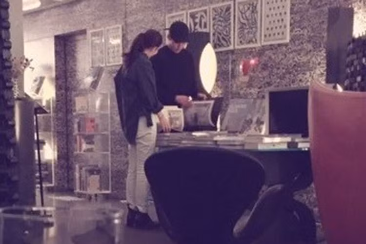 Shin Min Ah được cho là thường đưa bạn trai đi khám bệnh. Ảnh: Naver