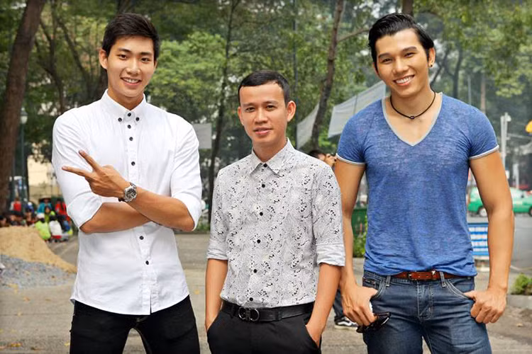 Theo Dân Việt, Phúc Nguyễn bắt đầu làm công việc đào tạo người đẹp khi làm ông bầu cho Huỳnh Phạm Ngọc. Với sự giúp đỡ của anh, Huỳnh Phạm Ngọc giành giải bạc Siêu mẫu Việt Nam 2005. Sau đó, mỗi năm, Phúc Nguyễn lại tìm kiếm và chọn ra một người đẹp để đào tạo.