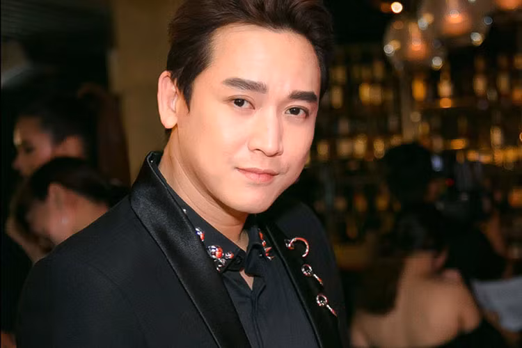 Nam diễn viên từng chia sẻ anh có không ít mối tình nhưng đều chưa đi đến cái kết tốt đẹp.