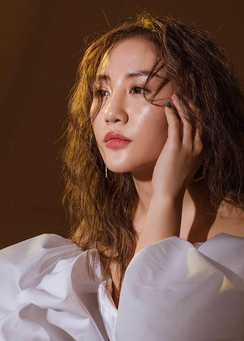 MV “Cầu hôn” của Văn Mai Hương sẽ chính thức ra mắt vào ngày 18/1 tới đây.