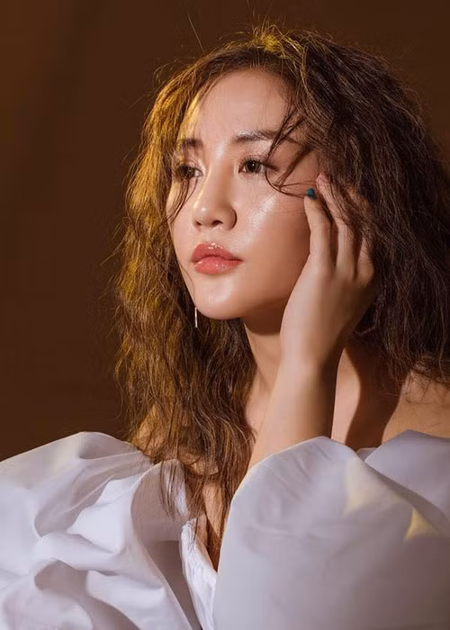 MV “Cầu hôn” của Văn Mai Hương sẽ chính thức ra mắt vào ngày 18/1 tới đây.