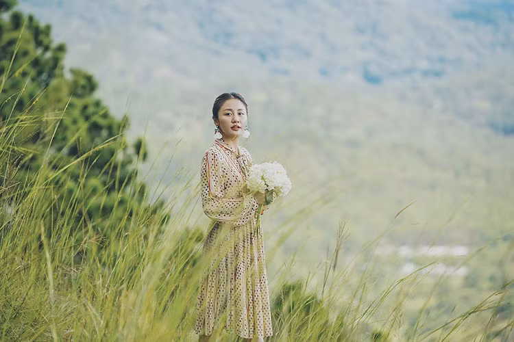 Theo chia sẻ mới nhất của Văn Mai Hương, MV “Cầu hôn” là dự án đánh dấu sự tái hợp của cô cùng nhạc sĩ trẻ Hứa Kim Tuyền.