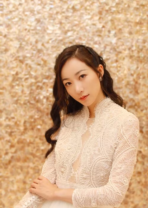 Bằng tuổi Đường Yên, Hàn Tuyết là một trong 4 nữ diễn viên có gia thế khủng của Hoa ngữ.