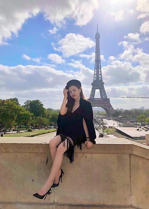 Tình cũ tin đồn của tỷ phú Hoàng Kiều đang có cuộc sống khá sang chảnh.