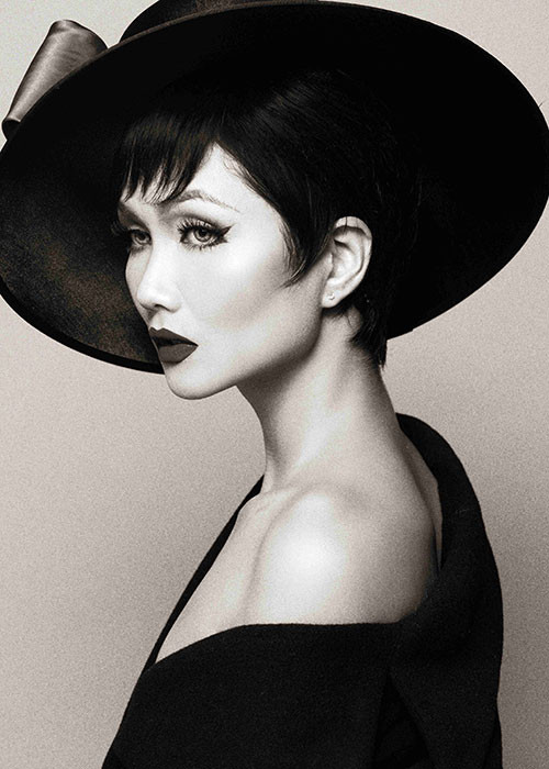 Global Beauties hiện tỏ ra khá ưu ái Hoa hậu H'hen Niê khi công bố danh sách top 10 trên fanpage của mình đồng thời gắn trang fanpage của đại diện Việt Nam.