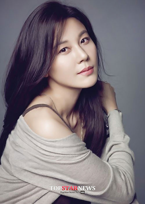 Kim Ha Neul kết hôn vào năm 2016, ở tuổi 30. Sau đám cưới, cô hạ sinh con gái đầu lòng vào tháng 5/2018. Ảnh: Topstars