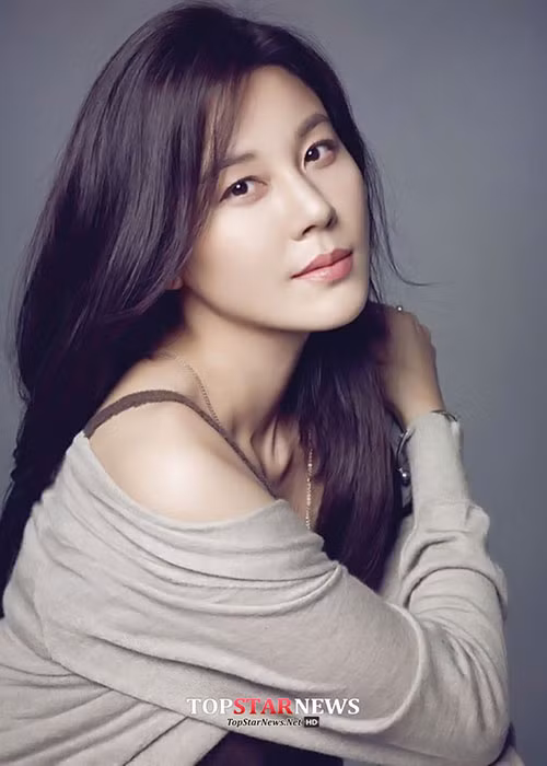Kim Ha Neul kết hôn vào năm 2016, ở tuổi 30. Sau đám cưới, cô hạ sinh con gái đầu lòng vào tháng 5/2018. Ảnh: Topstars