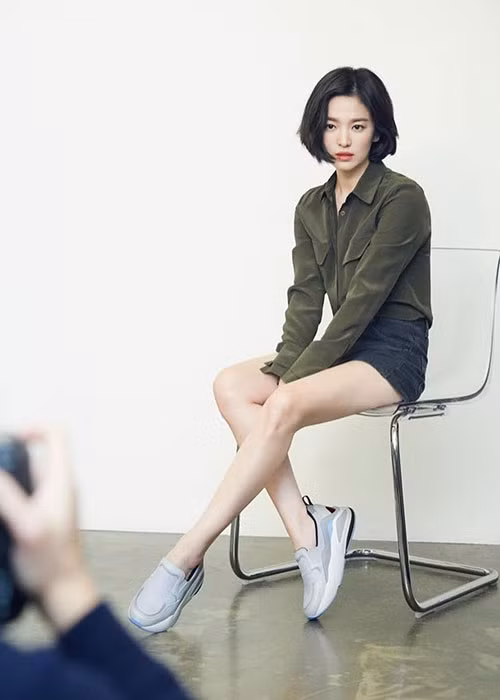 Sau khi trở thành vợ của Song Joong Ki, mỹ nhân xứ Hàn này vẫn khiến fan nam lụi tim nhờ vẻ đẹp không tỳ vết.Ảnh: Dispatch