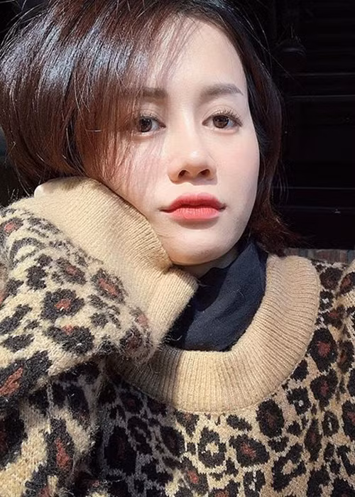 Đáng chú ý, tất cả mọi bài đăng trước đó của An Nguy trên trang cá nhân đã được cô ẩn đi hoặc đã xóa đi. Ngoài ra, hiện tại, nữ vlogger mới chỉ lộ diện trên mạng xã hội, chứ chưa xuất hiện trước công chúng.