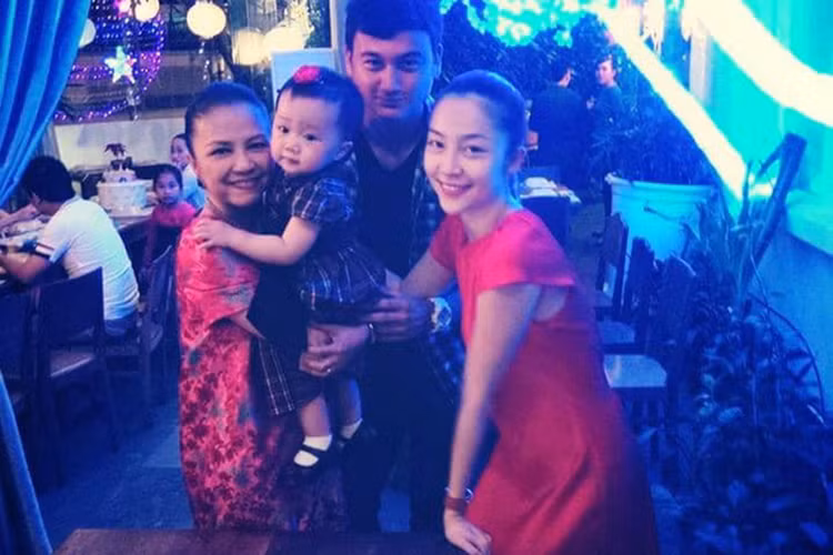 Đặng Văn Lâm từng chia sẻ Linh Nga chính là 1 trong 3 người phụ nữ quan trọng nhất trong cuộc đời mình. Ảnh: FBNV