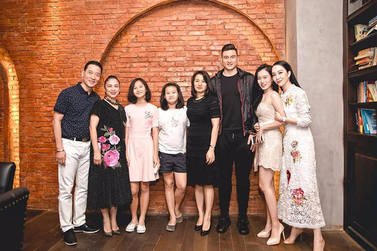 Linh Nga luôn vui mừng khi mọi cố gắng của Đặng Văn Lâm trong vai trò thủ môn được đền đáp xứng đáng. Ảnh: Thế giới trẻ