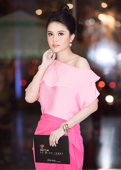 Đến nay, Diệu Thùy chưa từng công khai hẹn hò với bất kì ai.