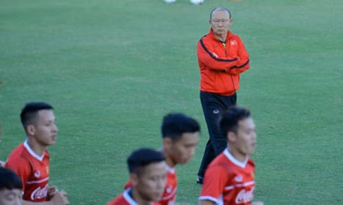 HLV Park Hang Seo: “DT Viet Nam se vuot qua vong bang Asian Cup 2019”