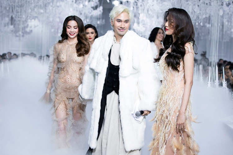 Giữa ồn ào, show diễn của Lý Quí Khánh đã được tổ chức. Ảnh: Lifestyle