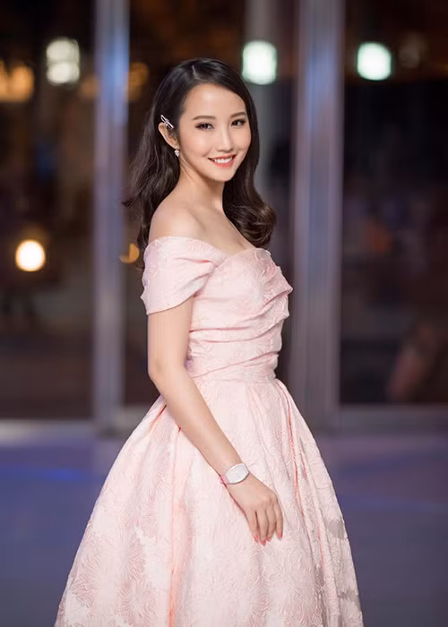 Trong một lần trả lời câu hỏi từ fan, Xuân Thảo tiết lộ cô thuộc cung Bọ Cạp nên yêu rất bản năng, khi hết tình cảm thì sẽ tự động rời bỏ.