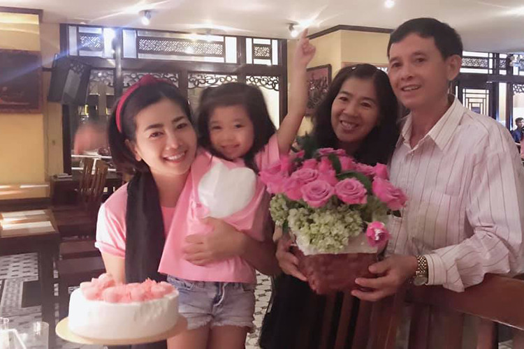 Thông tin Mai Phương bị ung thư phổi được chia sẻ vào tháng 8/2018. Thời điểm đó, đồng nghiệp, bạn bè đứng lên vận động, kêu gọi giúp đỡ nữ diễn viên.