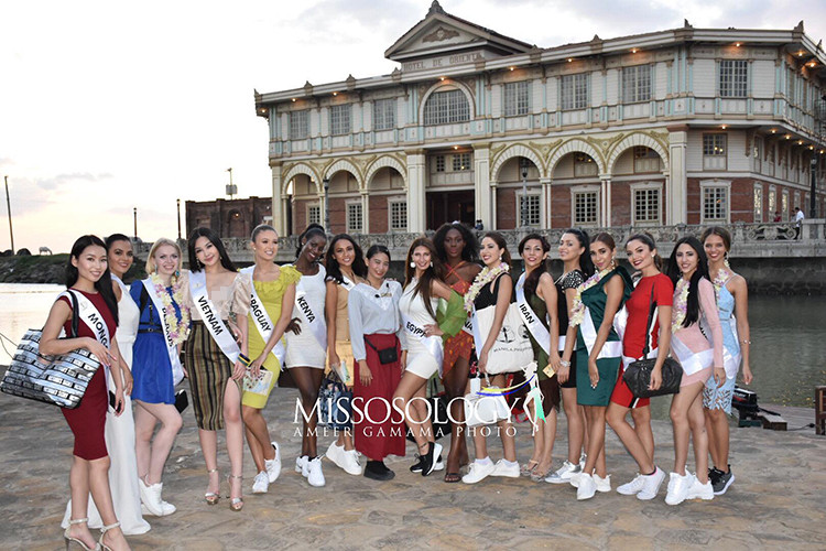 Tuy vóc dáng của Ngân Anh gợi cảm nhưng gương mặt của cô lại đơ cứng, thiếu cảm xúc.