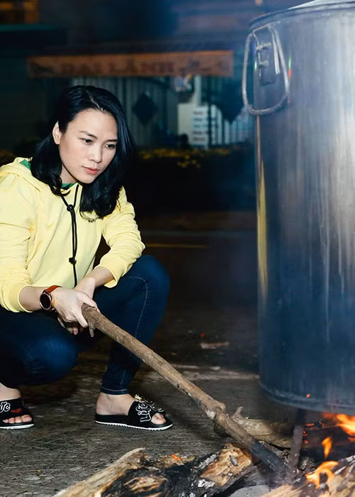 Trang phục đơn giản là lựa chọn của Mỹ Tâm khi ở bên người thân.