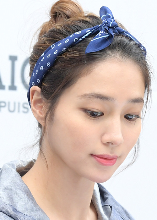 Lee Min Jung sinh năm 1982, từng đóng phim "Vườn sao băng", "Quý ông trở lại". Ảnh: Biz Enter