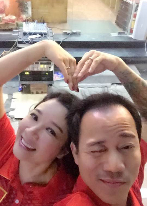 Trên trang cá nhân, Thanh Thanh Hiền thường xuyên khoe ảnh tình cảm bên ông xã kém tuổi.