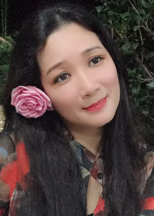 Bước sang tuổi 50, Thanh Thanh Hiền trông trẻ hơn nhiều so với tuổi thật.