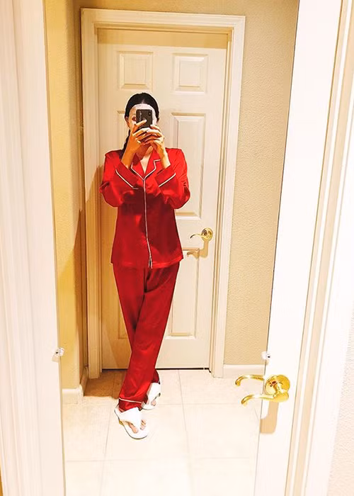 Mới đây, sau thời gian dài kín tiếng, người đẹp vừa lộ diện sau tin đồn bầu bí. Ảnh: FBNV