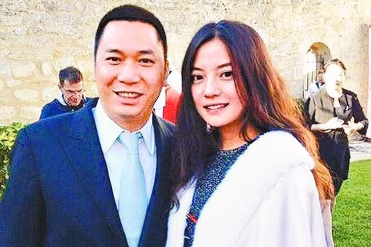 Trước scandal thân mật với đạo diễn Lý Phi, “nàng Én nhỏ” mất điểm vì 2 lần vướng lùm xùm gian lận chứng choán. Ảnh: Tiền Phong