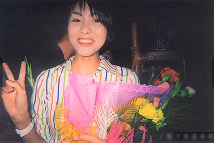 Tăng Thanh Hà sở hữu vẻ đẹp mộc mạc khi mới bước chân vào nghề. Ảnh: Khám phá