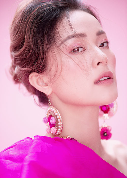 Người đẹp gốc Hải Phòng đã chủ động xác nhận chuyện đường ai nấy đi với bạn trai doanh nhân.