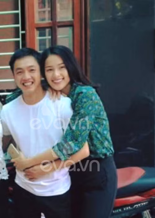 Cường Đô la và Hạ Vi cùng đón Tết 2016 tại Sài Gòn. Ảnh: Khám phá