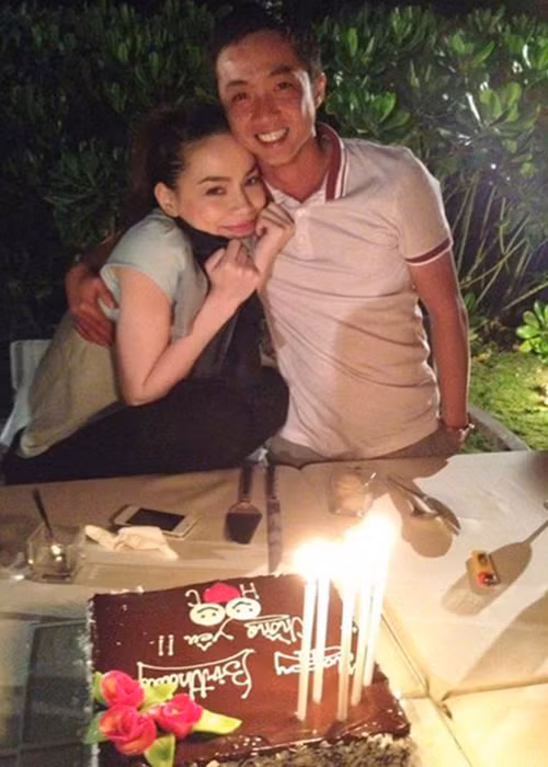 Vị doanh nhân phố núi từng khoe không ít hình ảnh bên vợ cũ. Ảnh: FBNV