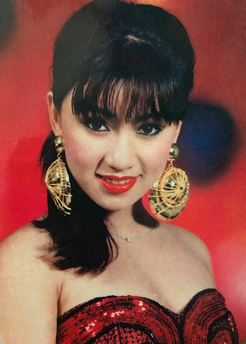 Sau khi người đẹp sang Mỹ, cuộc sống của cô khiến khán giả tò mò.