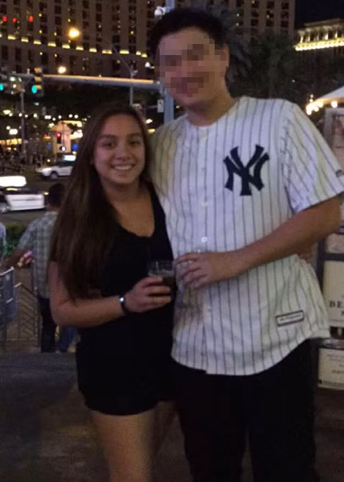 Trên trang cá nhân, Wendy để trạng thái đã đính hôn với một chàng trai gốc Việt, cả hai cũng chia sẻ một số bức ảnh chụp chung đầy tình cảm.