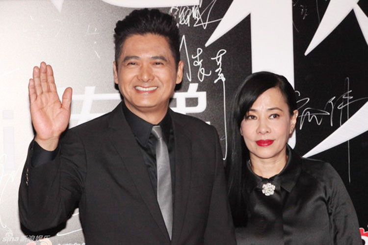 33 năm kết hôn dù không con cái, Châu Nhuận Phát và Trần Oải Liên chưa bao giờ từng buông tay nhau. Ảnh: Thế giới điện ảnh